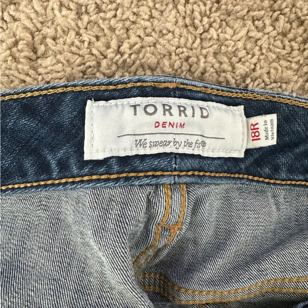 Torrid skinny Jeans. - Picture 3 of 3